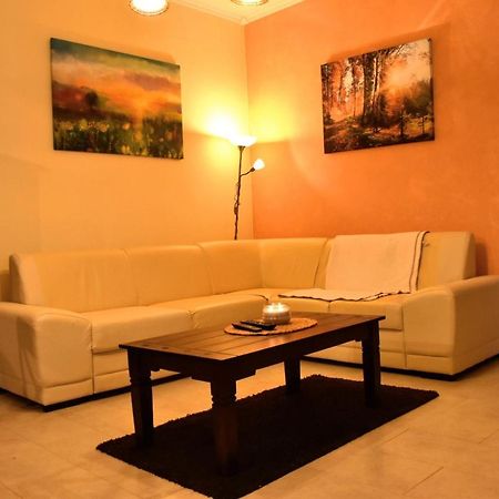 Old Town Bratislava 1Bdr Private Parking Apartment Exterior photo